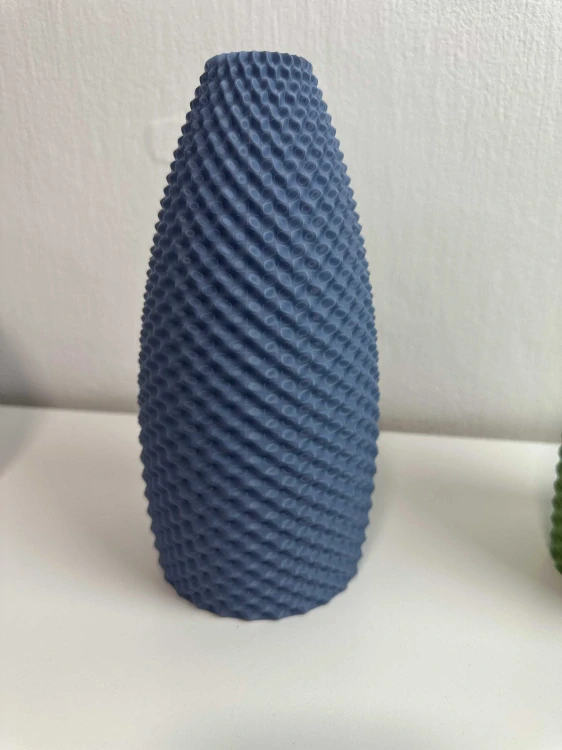 3D tištěná váza SISKA – moderní dekorace s jedinečným texturovaným vzorem