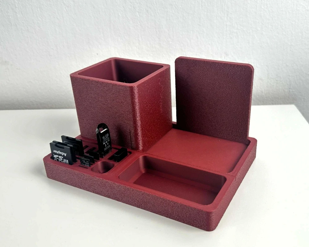 Stolní organizér 3v1 – držák na mobil, SD karty a tužky (3D tisk)